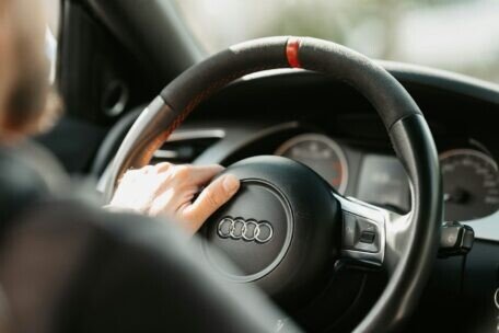 automobile aide à la conduite